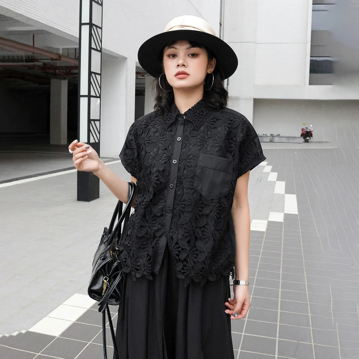 

250252 Lace Shirt Embroidery Flower Patchwork Hem Drawstring Sleeveless Shirt for Women's 2025 Summer New Style Causal Top