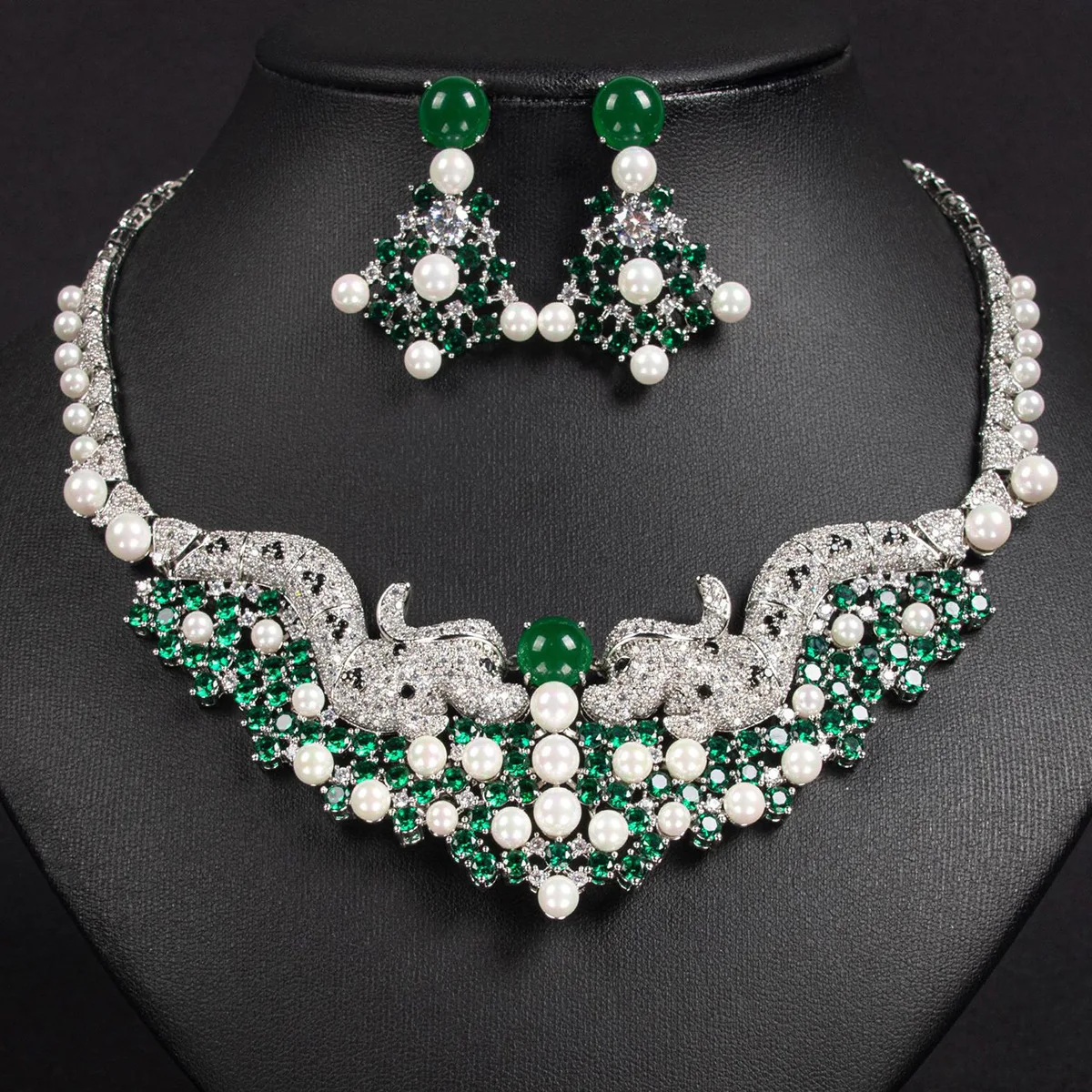 

Luxury Dragon Teng Pattern Zircon Pearl Necklace Earring Two-Piece Set Chinese Style Bridal Wedding Accessories Jewelry Sets