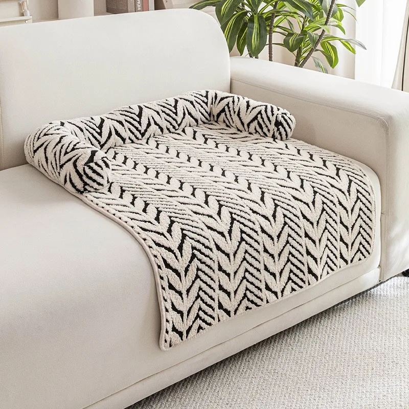 

New Pet Mat Plush & Thick Cushion, Non-Slip Sofa Bed Pad for Dogs Cats, Anti-Slip Pet Pad for Furniture