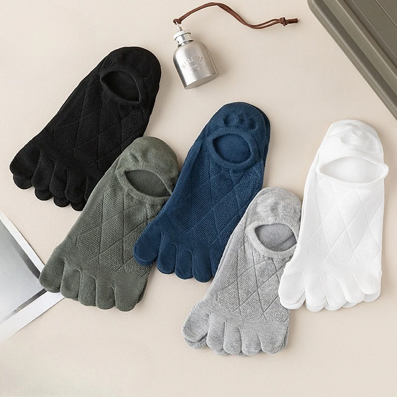 5 أزواج من الجوارب الرجالية الربيعية والصيفية الرقيقة بخمسة أصابع تسمح بمرور الهواء وتمتص العرق ومقدمة مقسمة ومنخفضة القطع والفم الضحل للرجال