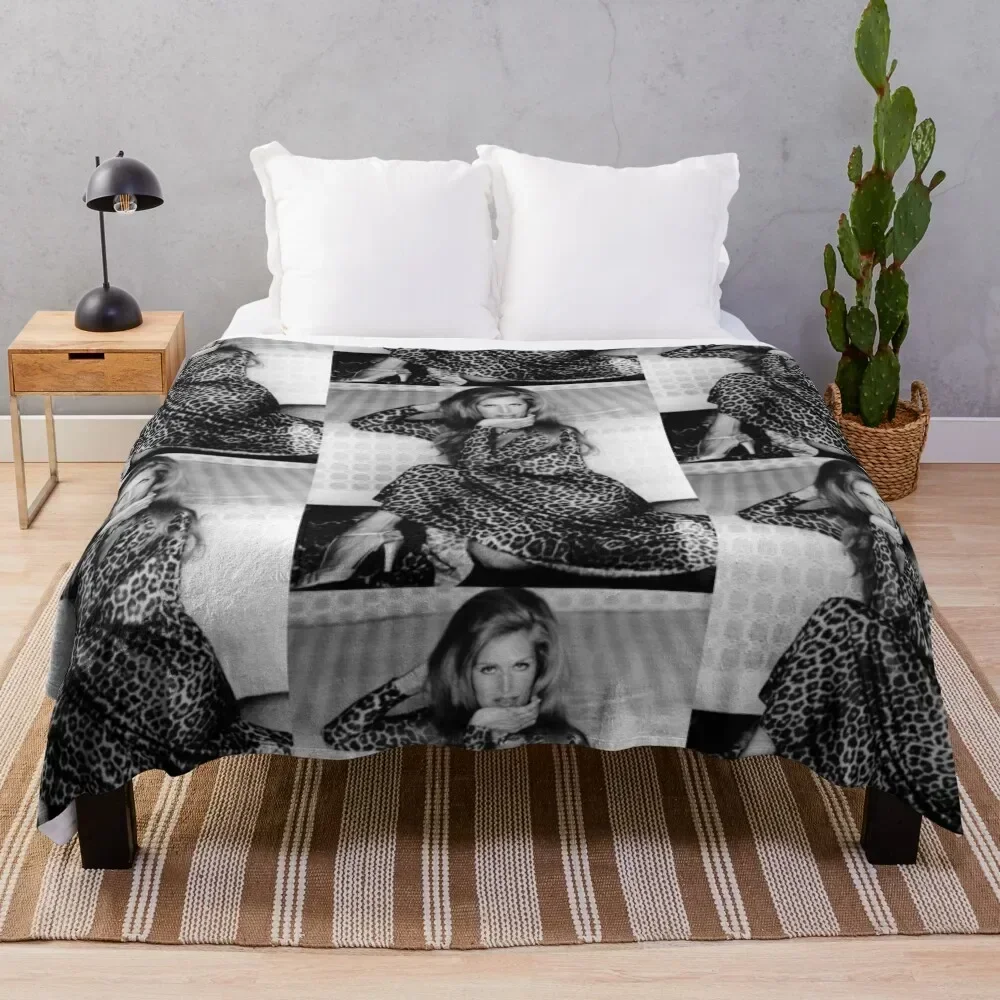 

Glamorous dalida Throw Blanket Cozy Home Blanket Gift for Christmas Holiday