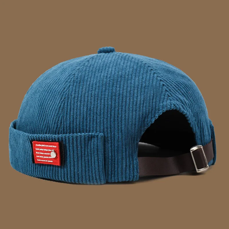 Kernstil: Cord-Label-Mütze für Frühling, Herbst und Winter – stilvolle Retro-Hip-Hop-Schädeldecke aus einfarbigem, gestreiftem Samt – Detail 8