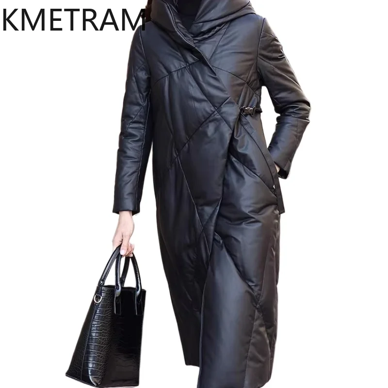 سترة من الجلد الطبيعي من جلد الغنم الطبيعي 100% من KMETRAM سترة بيضاء مبطنة بقلنسوة ملابس خارجية شتوية طويلة للسيدات ملابس خارجية جديدة 20257]