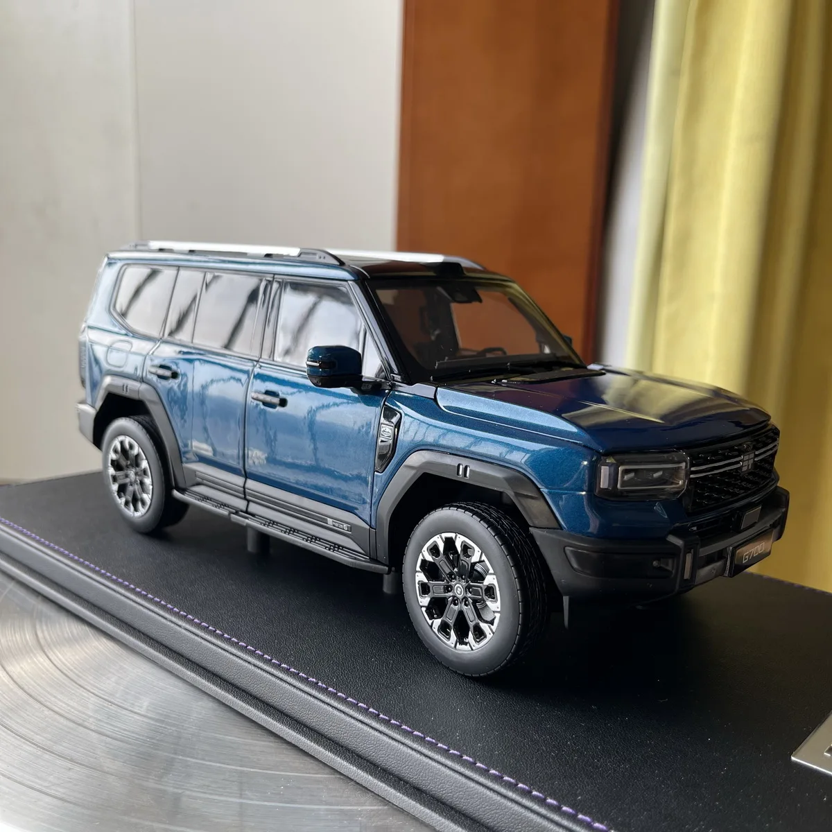 

Модель автомобиля Jetour G700 из литого сплава, модель внедорожника Chery, коллекционная модель, подарок для взрослых и мальчиков, синий, 1:18