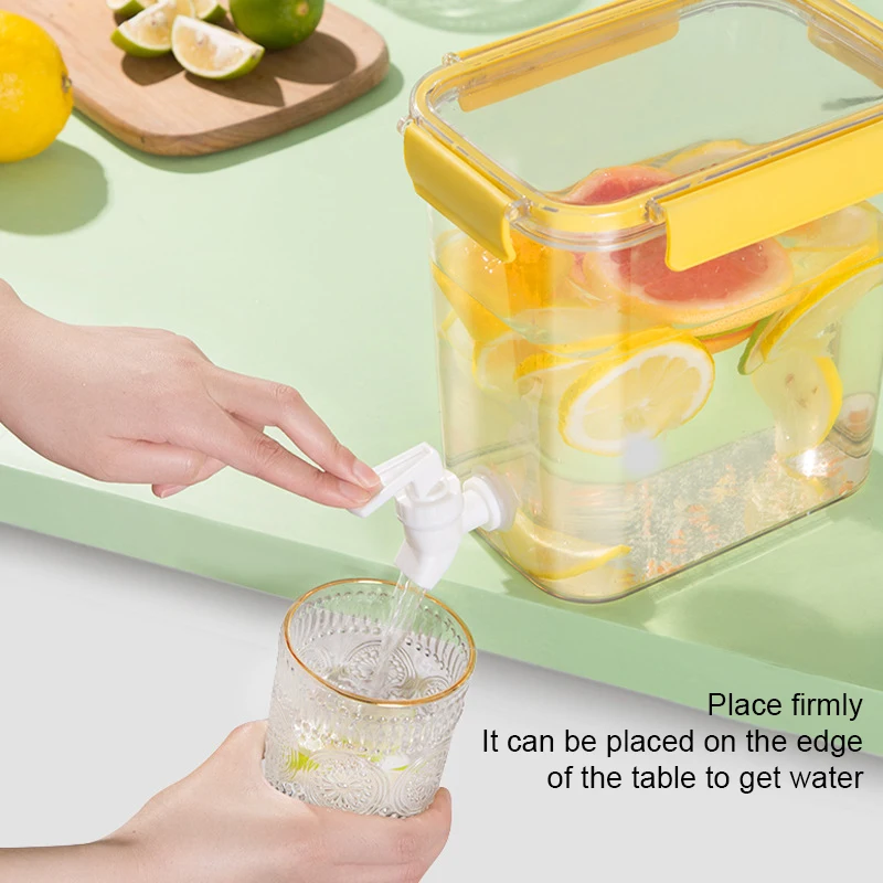 

Refrigerator Cold Water Jug Home Kitchen with Faucet Large Capacity Lemonade Juice Jug Plastic Cool Water Bucket 3.5/4.5L
