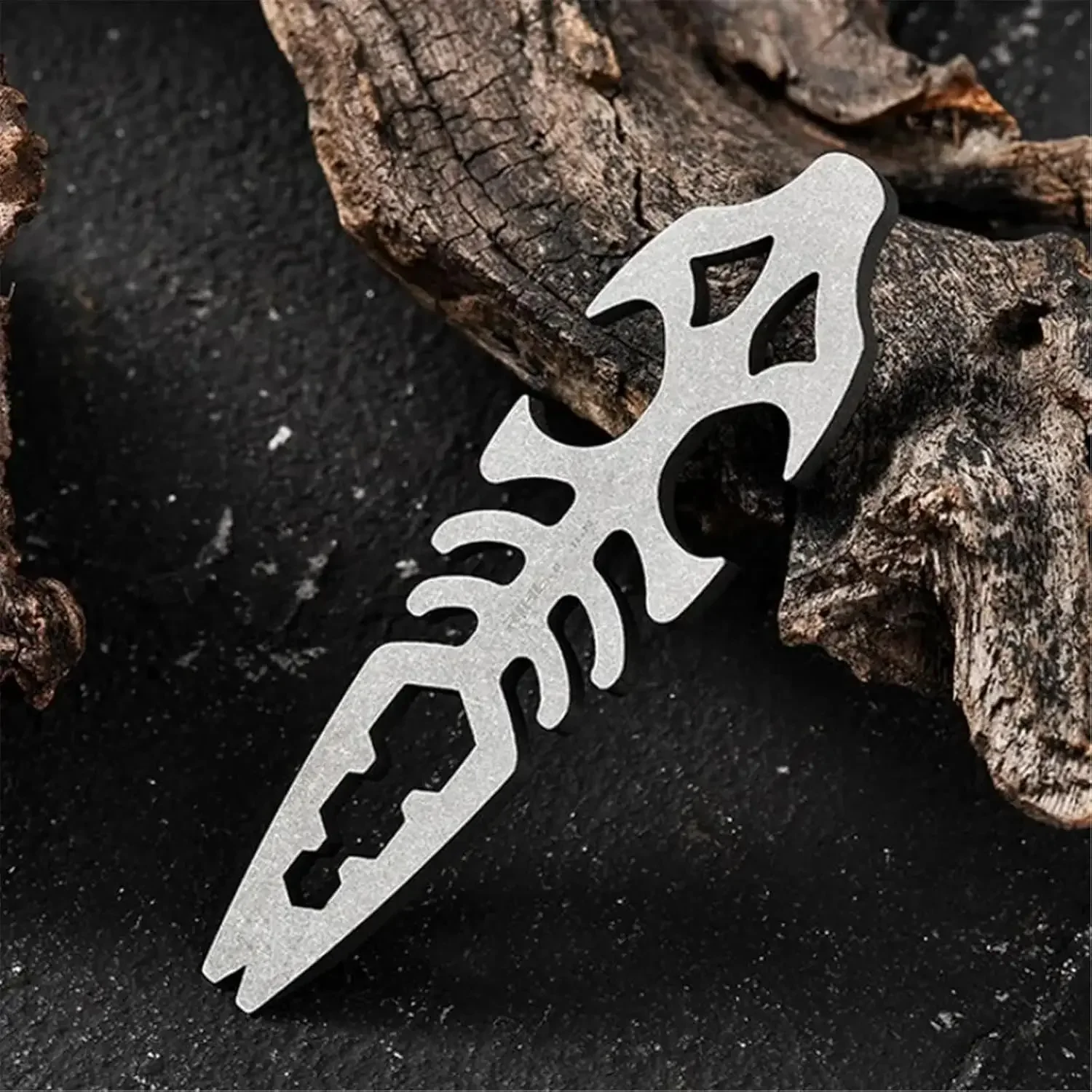 FEGVE Multifunctional Survival Tool Bottle Opener Portables Fishbone Bottles Opener for Daily Use