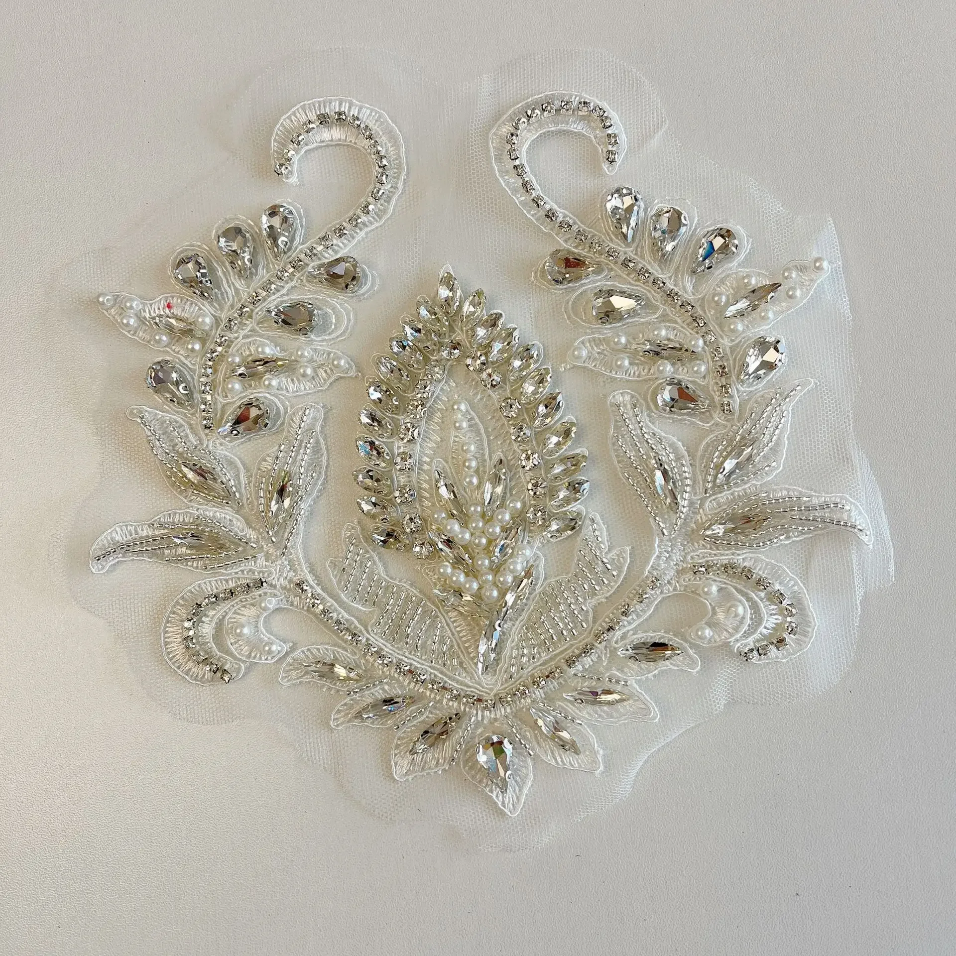 Fashion Luxury glass rhinestone appliques for wedding dresses diy sew on embroidery flower beaded patches for clothes decoration