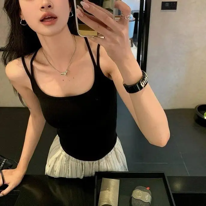 

New 2025 Spicy Girl Strap Vest with Chest Pad Fixed Cup Thin Dual Strap Versatile Women's Summer Camisole Tank Top