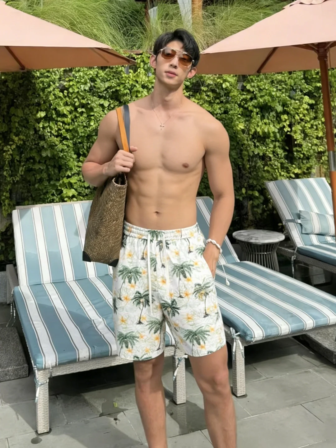 Hawaii Print Quick Dry Short Pants Men's Breathable Thin Loose Vacation Style Five-Quarter Beach Trousers Summer Fashion