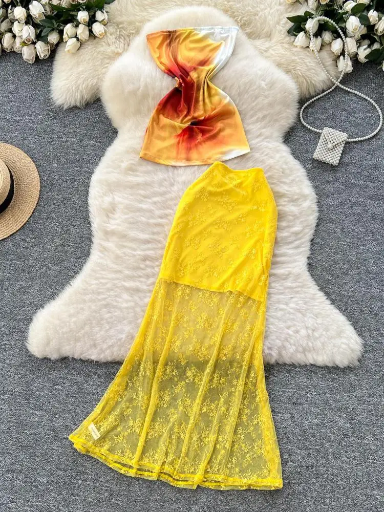 

Летние женские сексуальные топы без рукавов с желтым принтом и открытой спиной, без бретелек и кружевная длинная юбка с высокой талией, трендовый комплект из двух предметов