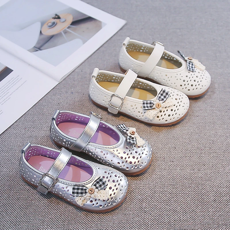 Girls Flat Shoes Korean Style Versatile Kids Leather Shoes Hollowed-out Soft 2026 Brand New Children Princess Shoes Non-slip