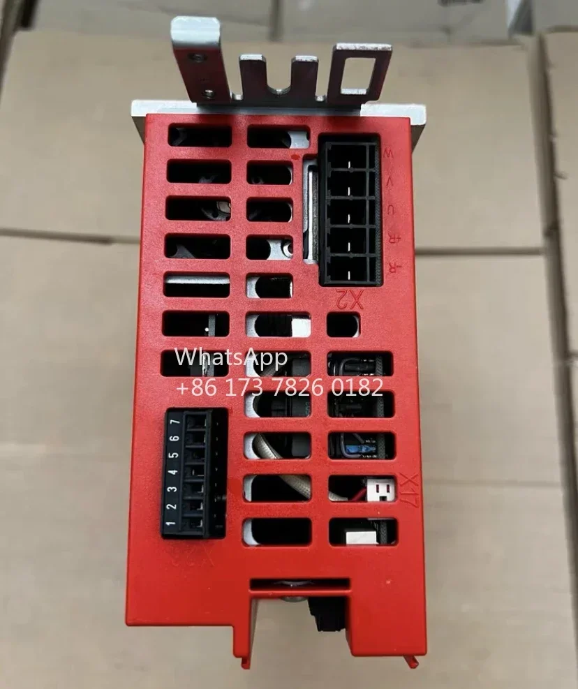 Б/у инвертор MC07B0030-5A3-4-00 протестирован нормально