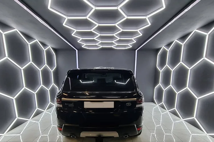 Customized 2.4*11.5M Luxury Hexagrid Led Light for Auto Detailing and Car Coating Workshop GYM Garage Factory Sell