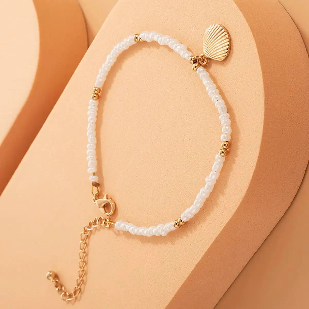 Women Pearl Chain Anklet Gold Conch Shell Pendant, Stylish Beach Holiday Foot Jewelry Gift for Women
