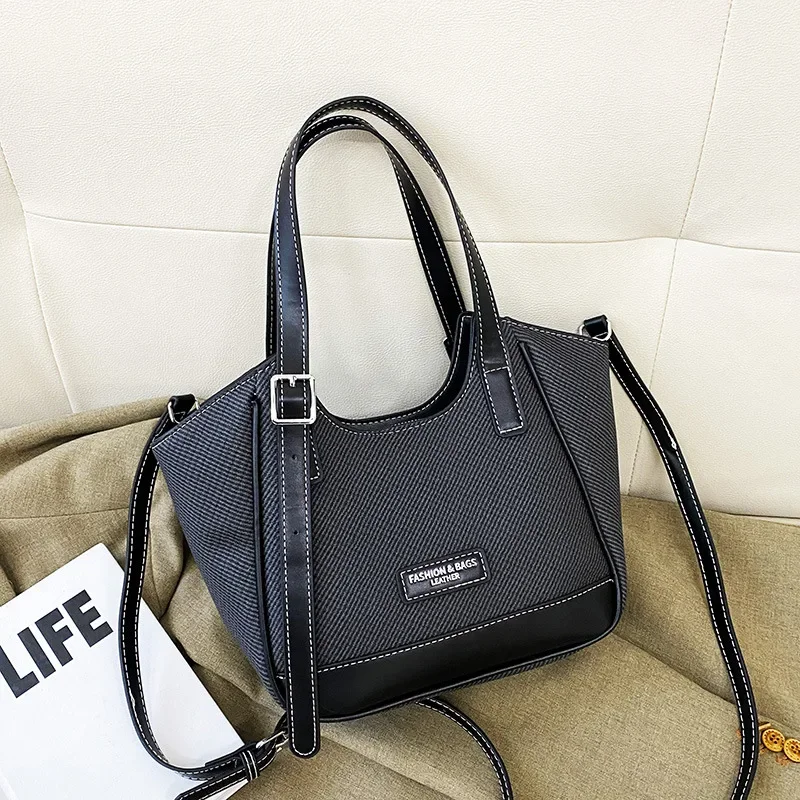 

2025 Women's Fashion Tote Bag - Large Capacity Spacious Bucket Bag with Shoulder & Crossbody Straps for Daily Leisure Use