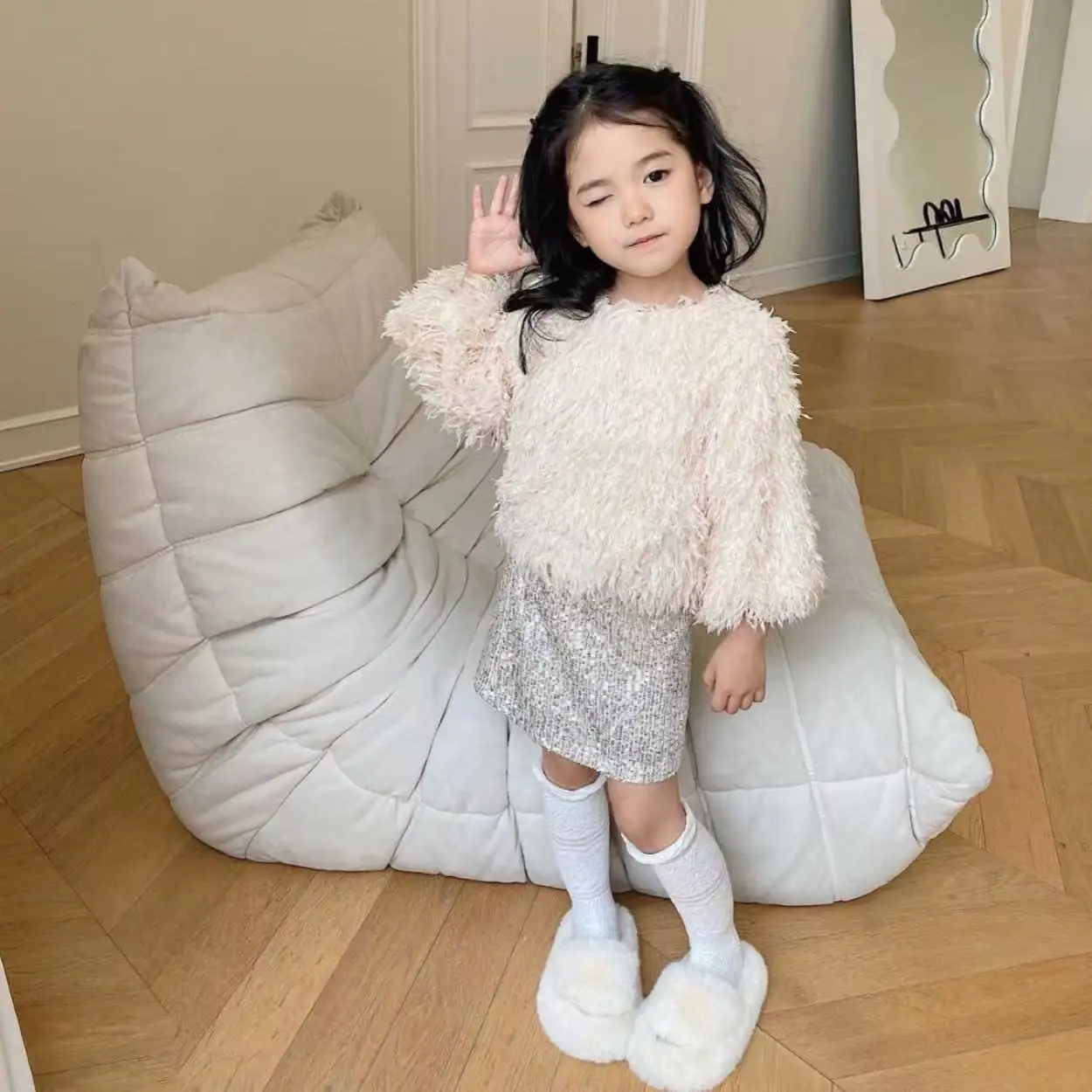 

Girls' Hoodie Autumn and Winter 2026 New Style Children's Pullover Top Stylish Woolen Sweater 90-140CM