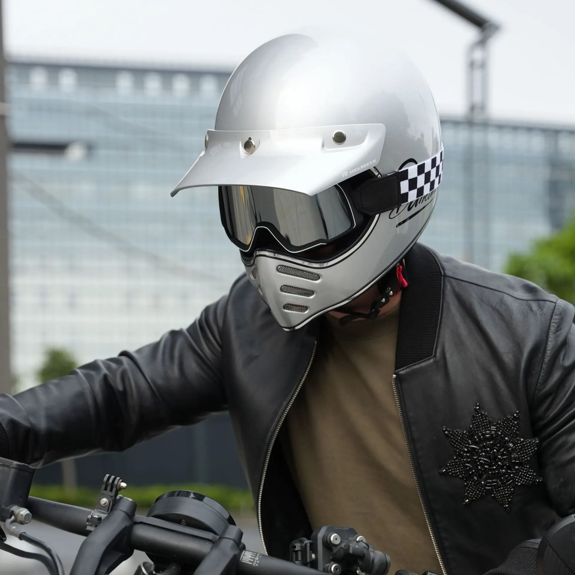 

Unisex, All-Season Off-Road Rally Helmet, Harley-Style Full-Face Helmet, Protective Gear for Scooter Riding