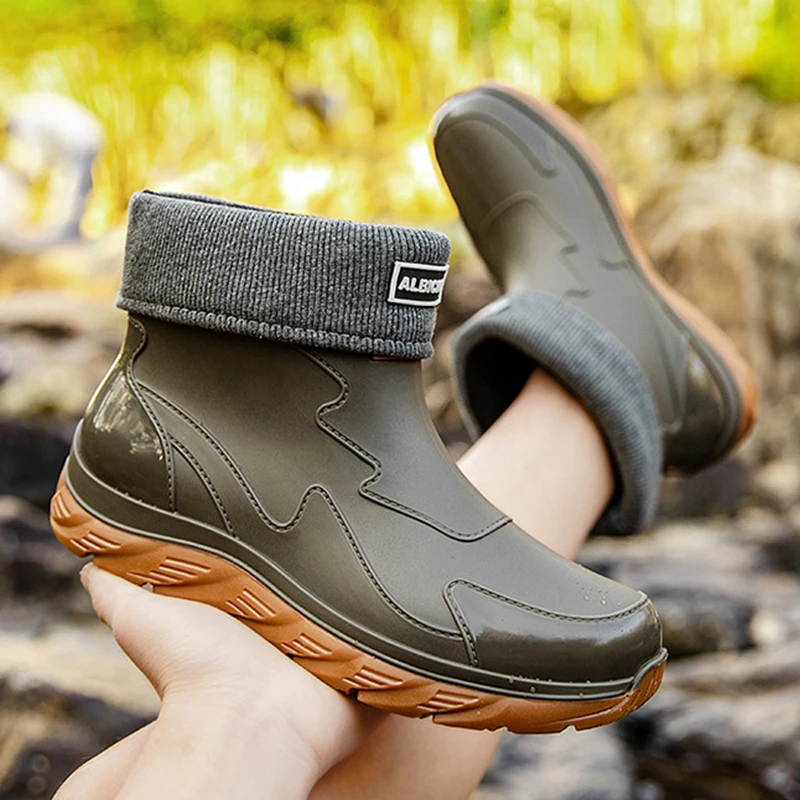 Men Short Tube Waterproof Anti-Slip Rain Boots Summer Style Construction Site Shoes PVC Material Seamless One-Piece Slip-On Boot