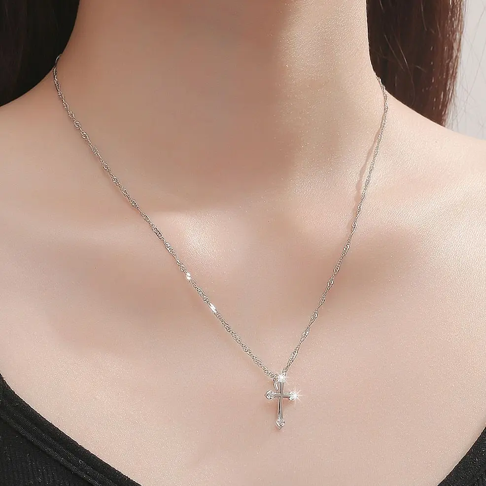 Beiver Fashion Cubic Zirconia Cross Pendant Necklaces for Women Daily Party Decoration