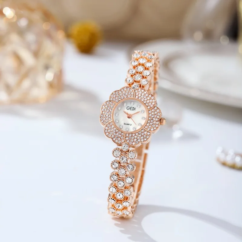 Light luxury starry sky flower women's watch fashion niche flower shaped quartz watch women's alloy bracelet watch