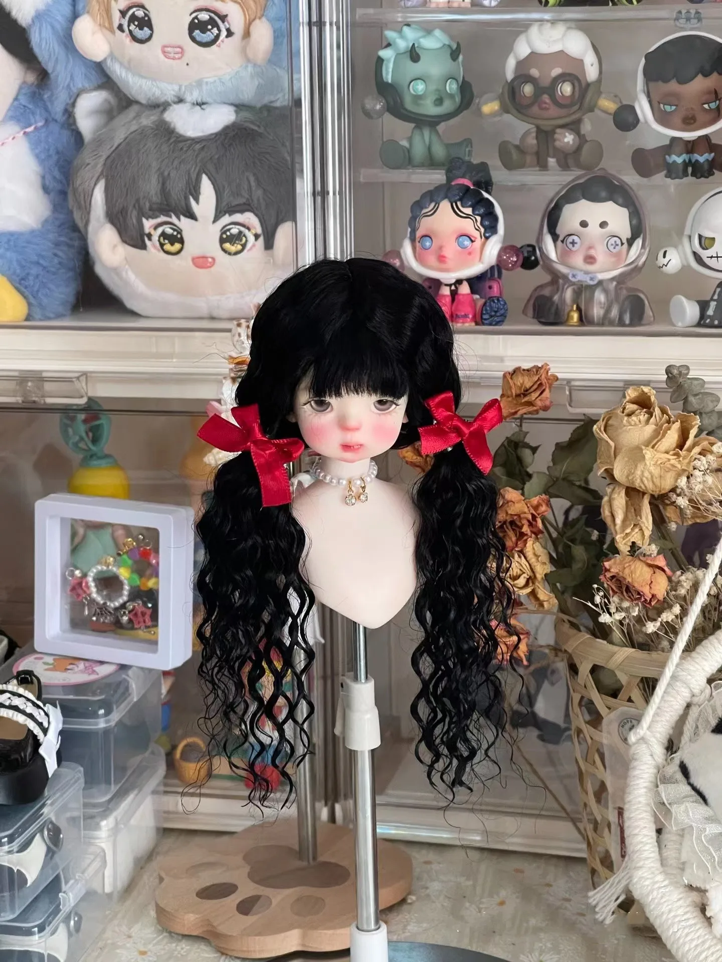 

Черный 1/6 1/4 BJD MDD MSD кукольные волосы, модный черный парик с вьющейся челкой, бесплатная доставка