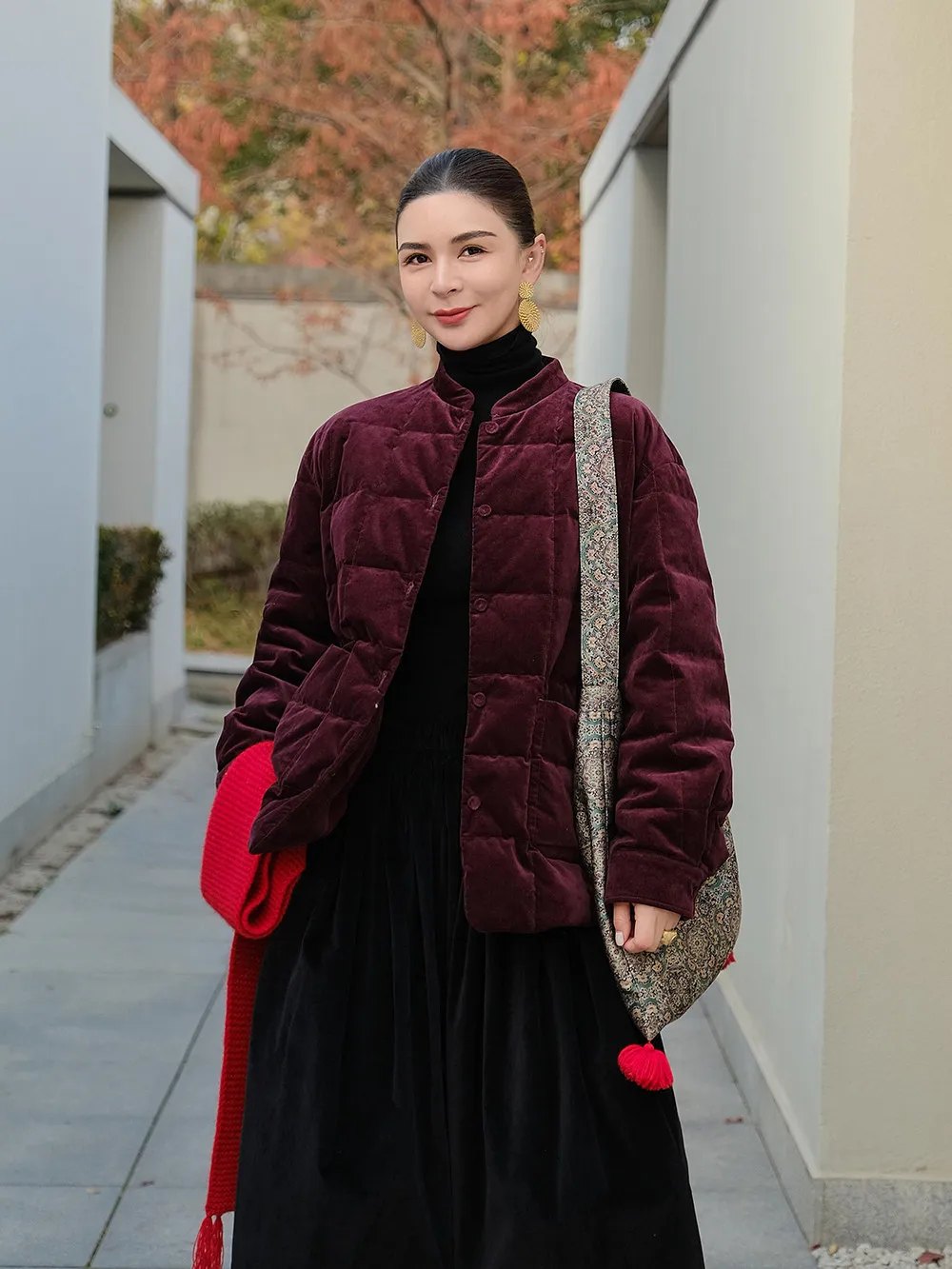 

Повседневная свободная куртка-пуховик с воротником-стойкой, матовая поверхность из вельвета, 95% белый пух, пальто-куртка