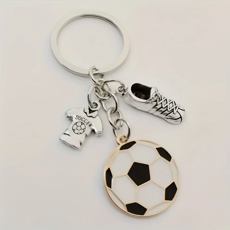 1 piece of men's football player keychain - Cartoon football shoes design, with tassels, durable metal keyring, suitable for sports enthusiasts, athletes, graduation gifts - Very suitable for backpacks, bags and sports-themed accessories, football accesso