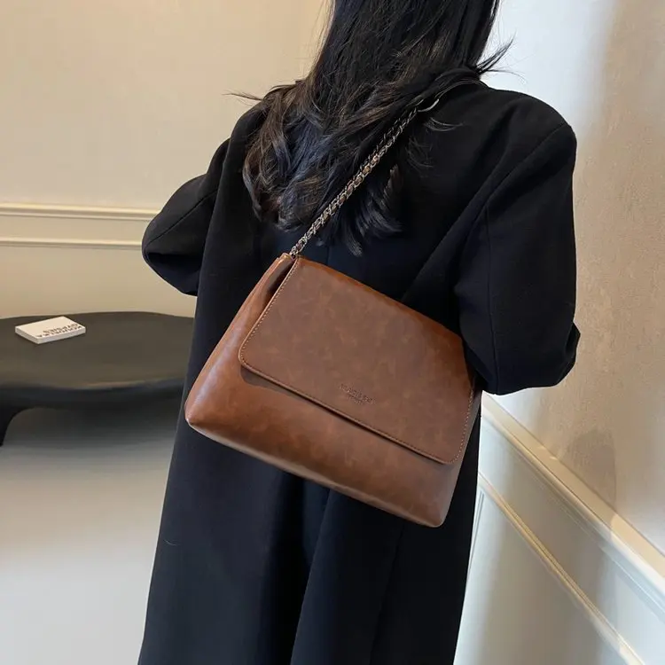 

Vintage Chain Shoulder Bag for Women Designer Small Square Crossbody Bag Retro Style Autumn Office Chic High Quality