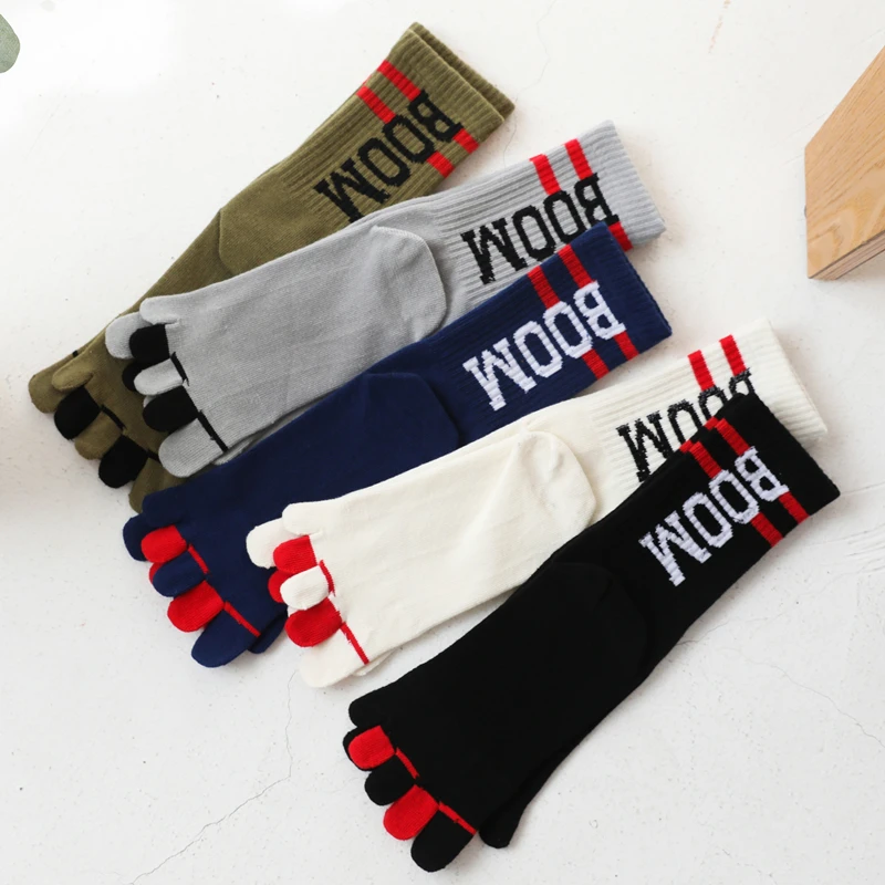 1 Pairs Cotton Men\'s Five Fingers Socks 100% Cotton Striped Letter Split Toe Socks Men\'s and Women\'s Outdoor Sport Short Socks