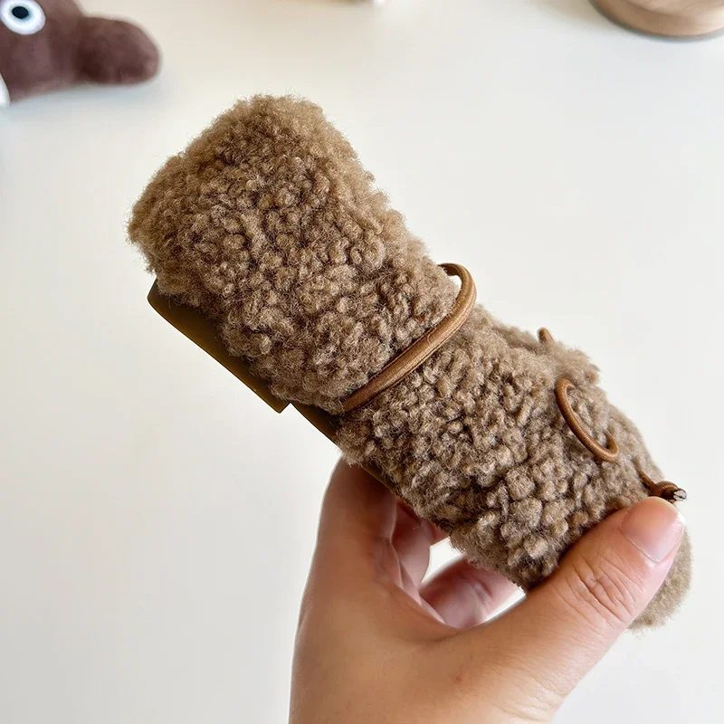 Scarpe singole da ragazza morbide e carine per l'autunno e l'inverno, capelli di agnello a bocca superficiale per bambini e scarpe calde invernali in peluche