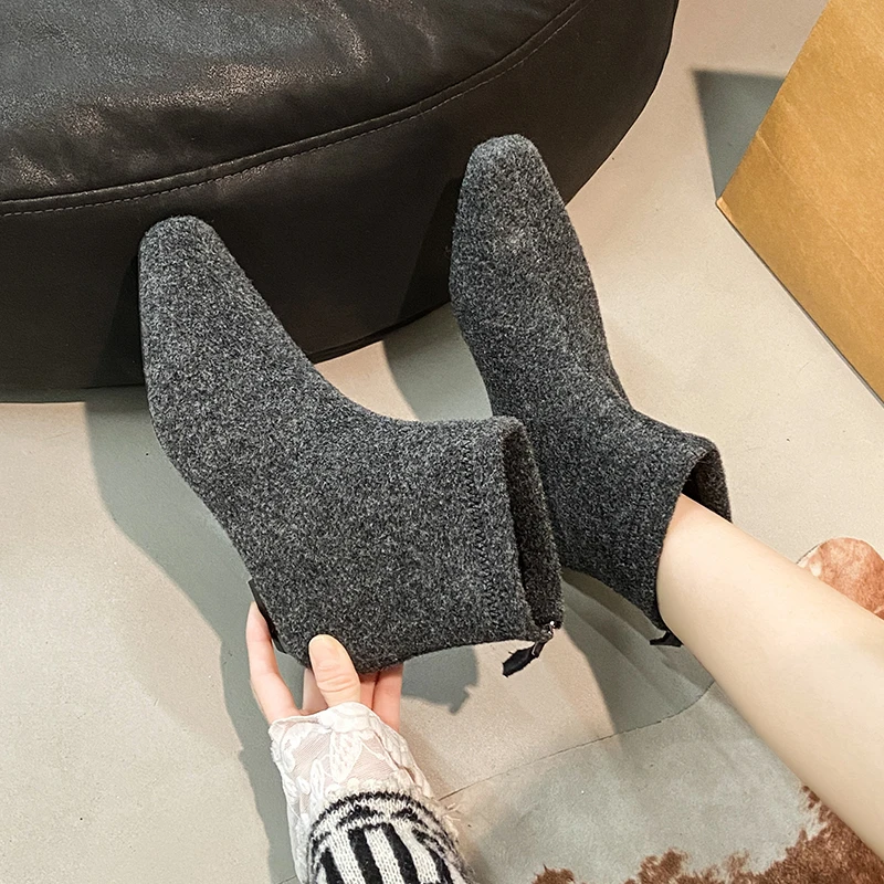 Suede Women Flats Ankle Boots Pointed Toe Designer Shoes 2025 Trend Fashion Winter Boots New Goth Cozy  Chelsea Botas Snow