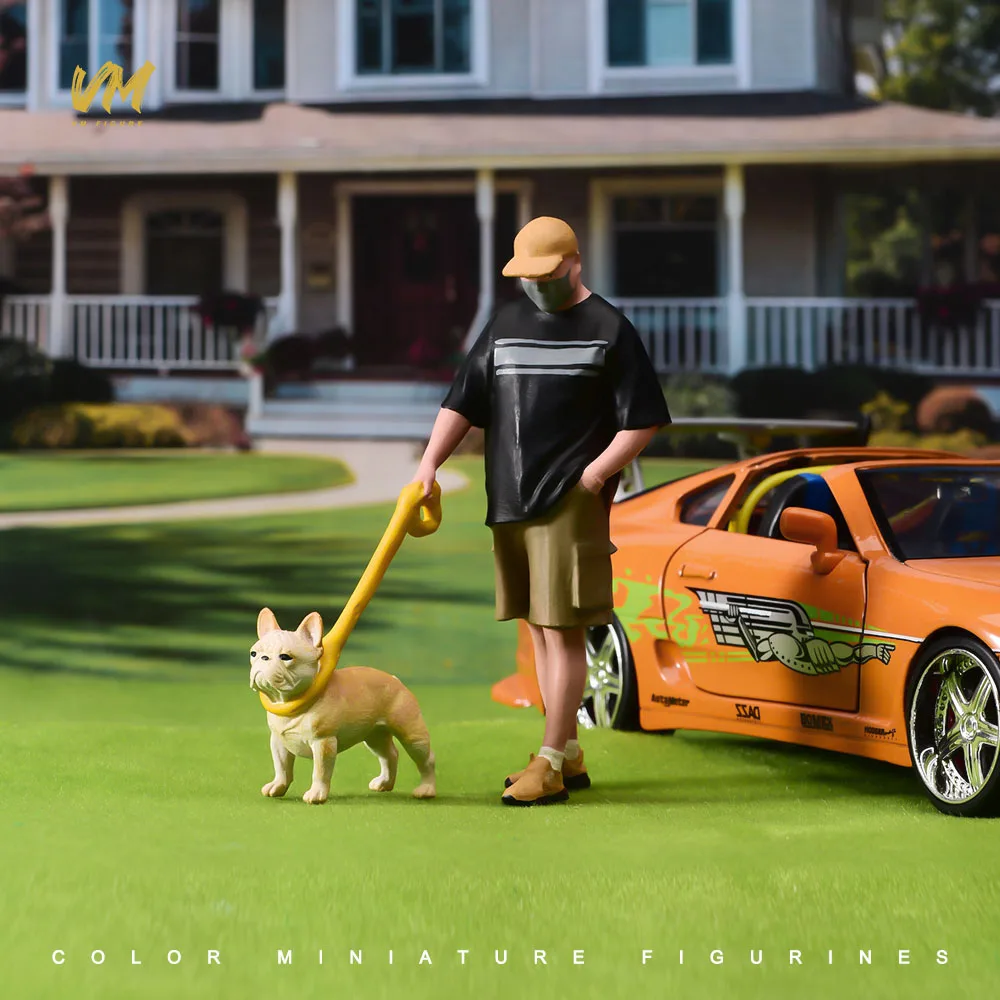 

Exquisite Painted 1/24 1/18 Man Walking a Dog with a leash Miniature Figures 3D Diorama Doll For Car Model Match Display Decor
