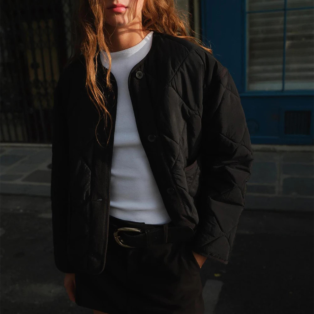 Giacca invernale in cotone da donna nuova Semplice motivo a diamanti bianchi In stock Capispalla femminile alla moda pronta per la spedizione