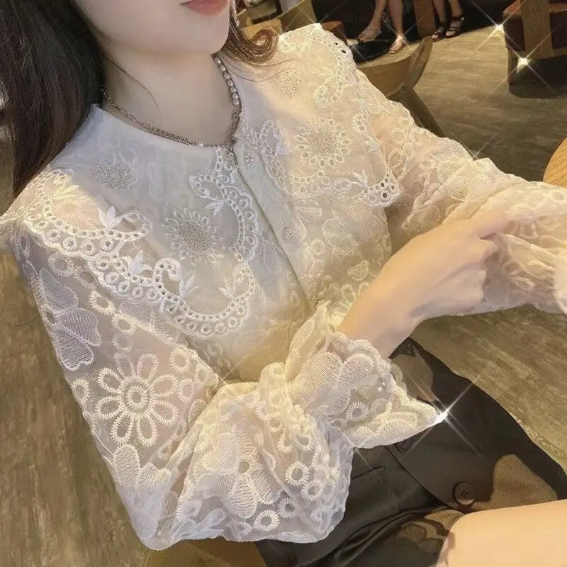 2023 New Fall French Vintage Baby Collar Loose Sunflower Lace Bottom Shirt Chic Top Lace Chiffon Button Up Shirt