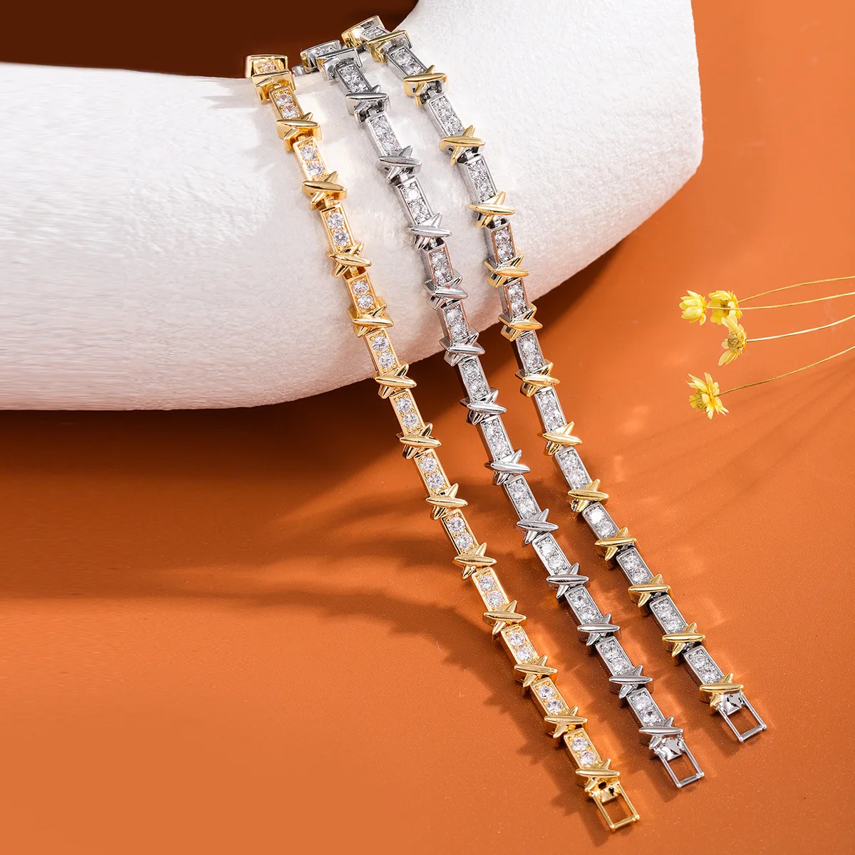 Schönes Charm-Luxus-Zirkon-Armband für Damen und Herren Persönlicher Mode-Punk-Armreif Luxuriöser Handschmuck
