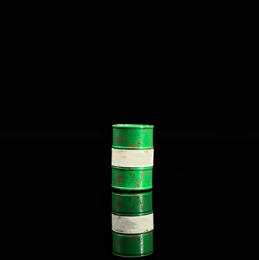 1/64 Garage Scene Miniatures Oil Barrel Resin Scene decoration props Car Scene Accessories Oil Barrel Ornaments view 3