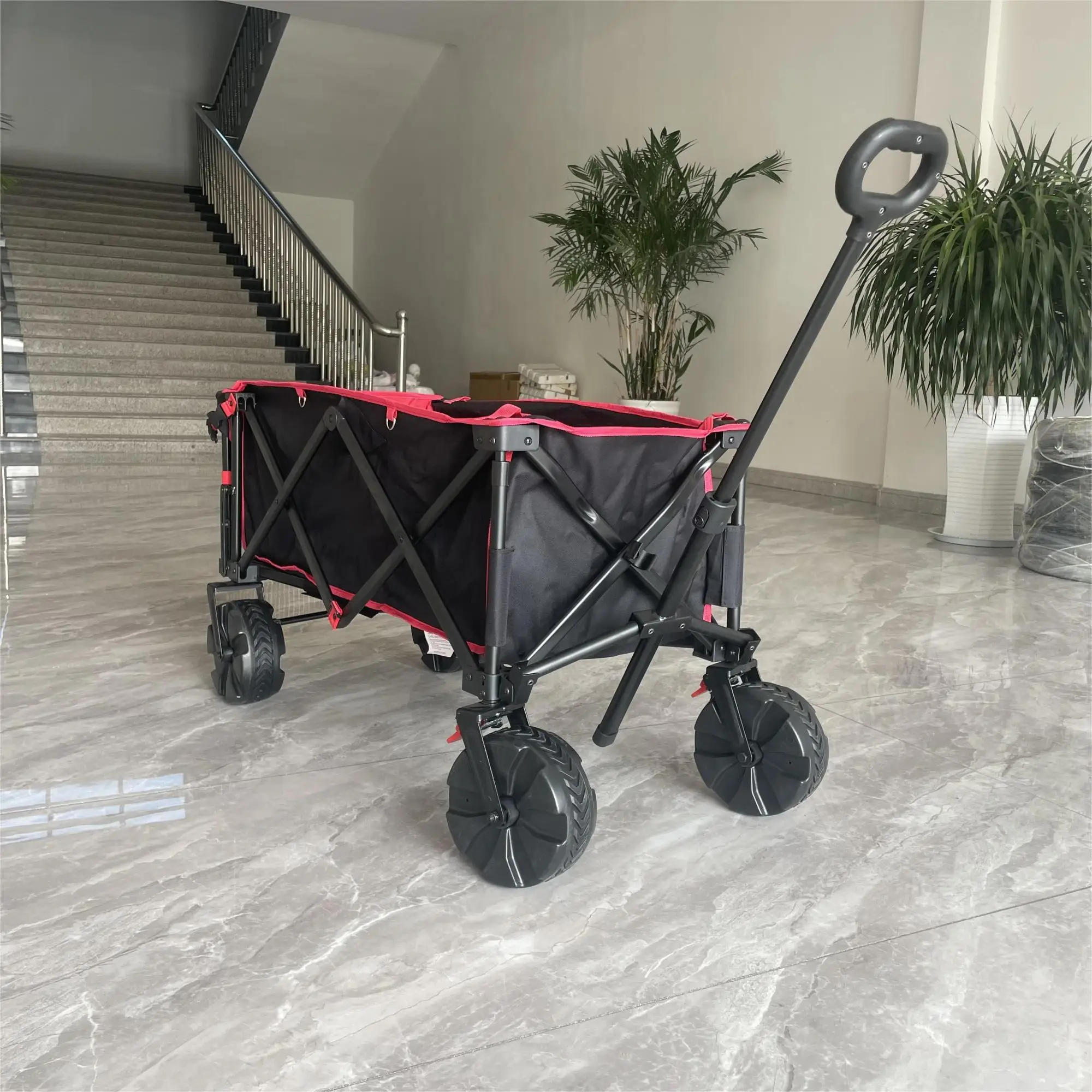 Robuster Klappwagen für den Garten, vierrädriger, faltbarer, tragbarer, faltbarer ATV-Strandwagen, Klappwagen für den Außenbereich