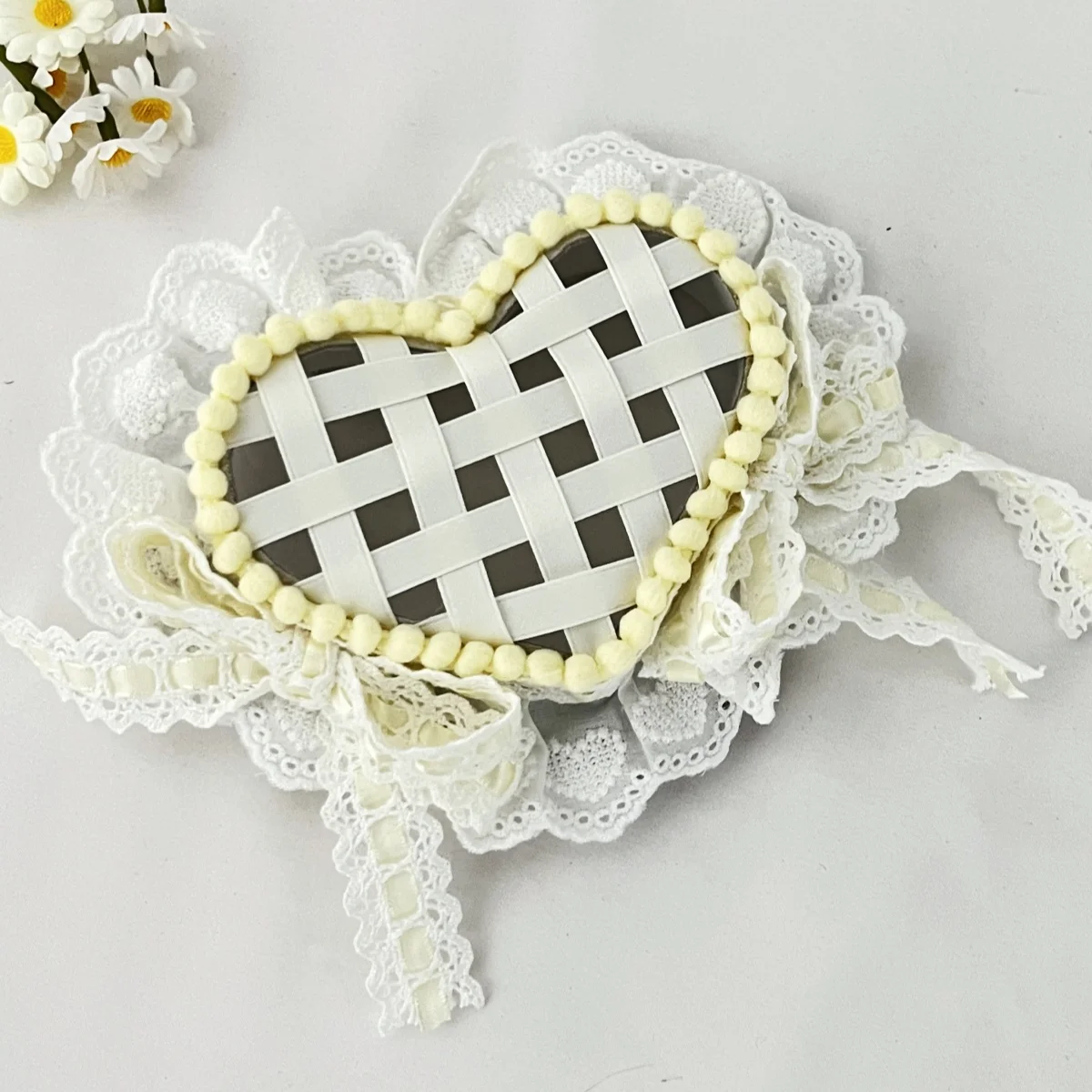 ロリータ小さなシルクハットレースリボンフレンチ誕生日帽子女の子のための甘いスタイルかわいいヘアクリップロリータ頭飾りアクセサリー