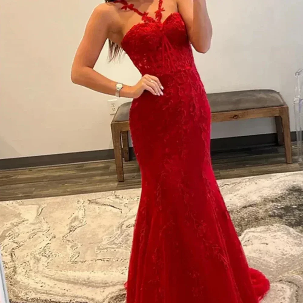 Personalizzato Rosso Halter Neck Abiti De Noche Senza Maniche Sirena Abiti da ballo Pavimento-Lunghezza Applicazioni di Pizzo Tulle Sera Formale 20