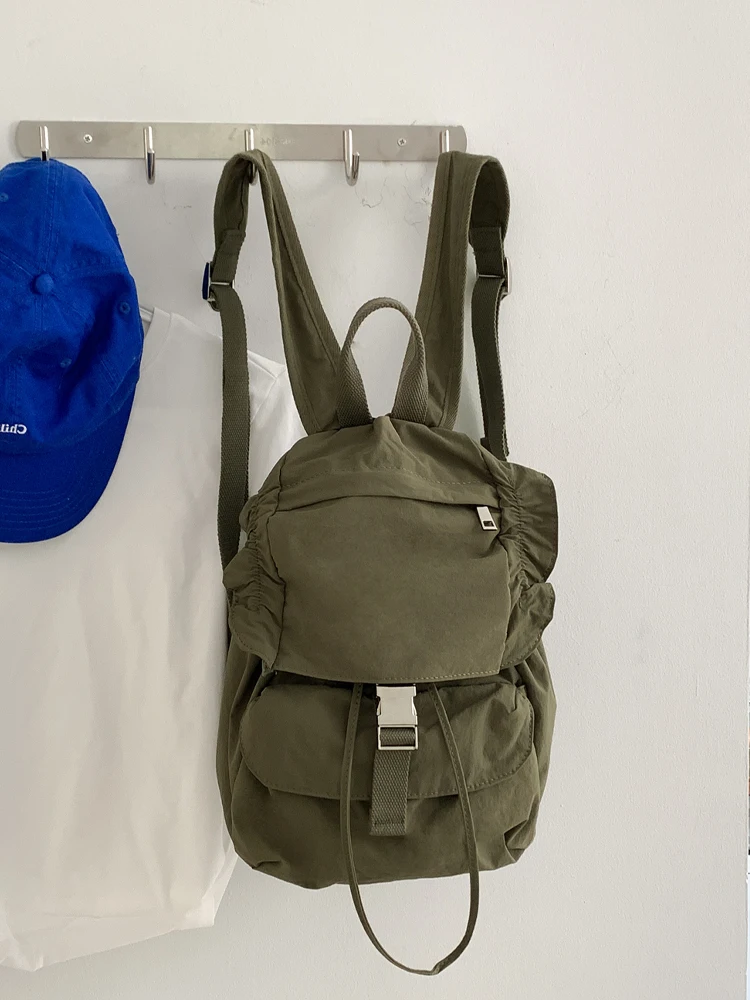 حقيبة كتف مزدوجة بتصميم كوري جديد لعام 2025، خفيفة الوزن ومتعددة الاستخدامات وذات سعة كبيرة، مناسبة للمدرسة والتنقل للنساء