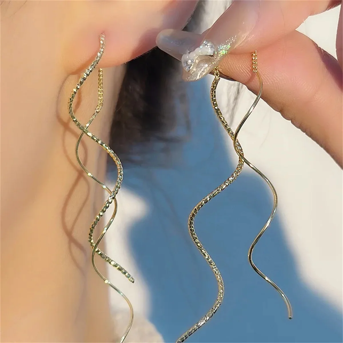 2Pcs Wave Fringe Tassel Earrings Ladies,Exquisite Elegant Long Style Pin Fashion Stud Suitable for Daily Wear