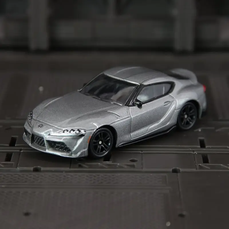 CCA 1:58 トヨタ GR スープラ合金製スーパーカーモデル、静態ミニカーは、ディテールが豊富で、精巧に作られ、高品質です。
