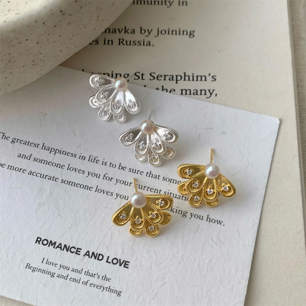 

S925 Sterling Silver Niche Stud Earrings, Korean Style, Natural Freshwater Pearl Feather Retro Versatile Earrings