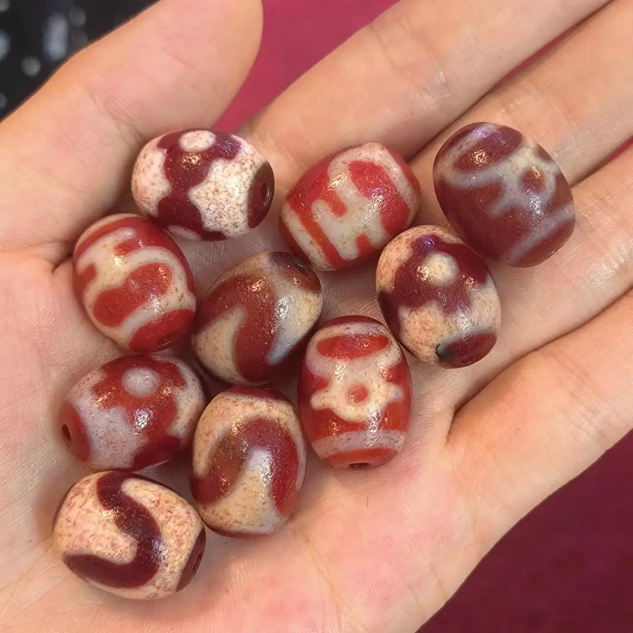 1pcs/lot Natural dallow Agate Dzi Beads red glossy weathered pattern calcification ancient mystery accessories gem jewelry taki