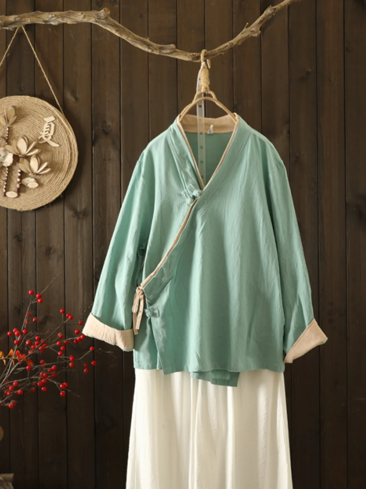 V넥 롱 슬리브 코튼 린넨 여성 플러스 사이즈 레트로 슬레 버튼업 캐주얼 탑 가을 패션 다도 의상...