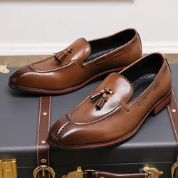 Italian Brand Men's Leather Casual Shoes Retro Brown Men's Flat Bottomed Loafers Tassel Design Fashionable Work Shoes Daily Wear
