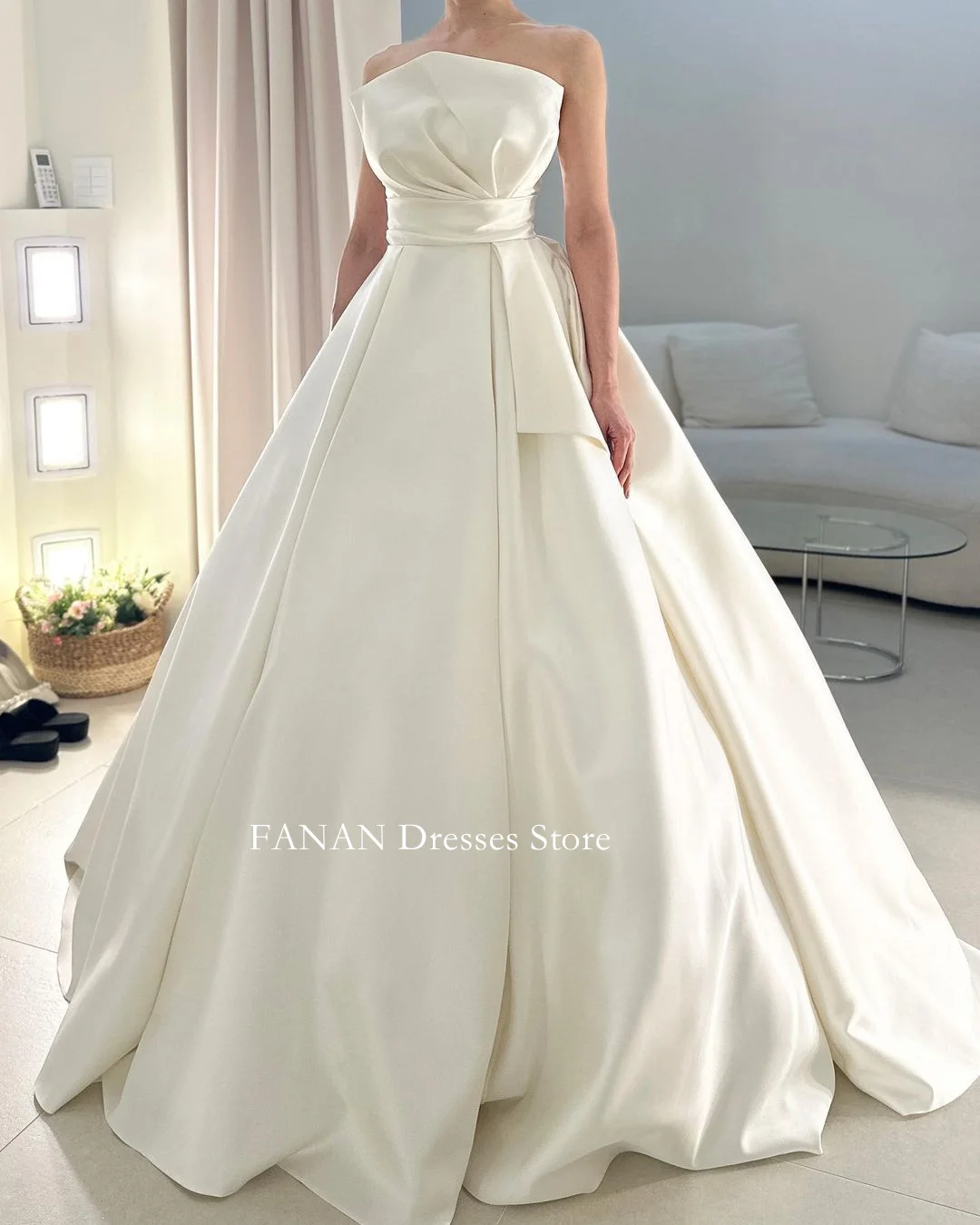 

FANAN Strapless Korea Ivory Satin Corset Ruched Garden Wedding Dresses 웨딩드레스 A-Line Custom Made Elegant Bride Gowns Plus Size