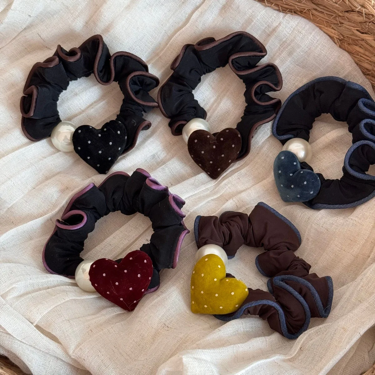 Autumn and Winter Dot Flocking Heart Rubber Bands Pearl High Elastic Hairbands Large Intestine Headband High Ponytail Hairbands