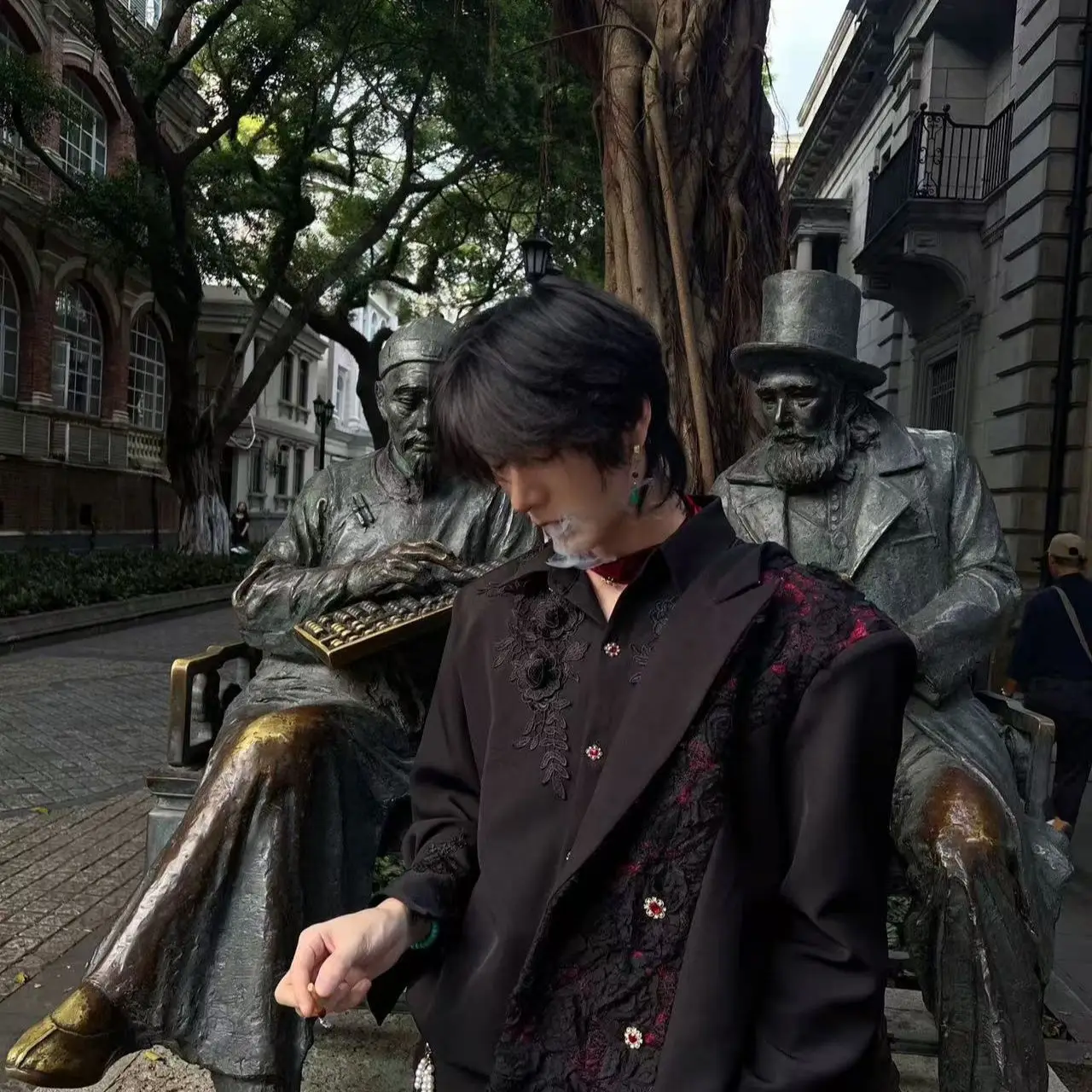 

Мужское платье, пиджак, костюм, ниша с драгоценными камнями, дизайнерская вышивка, роскошная осенняя мода, элитная мужская одежда, пальто, черное эстетичное