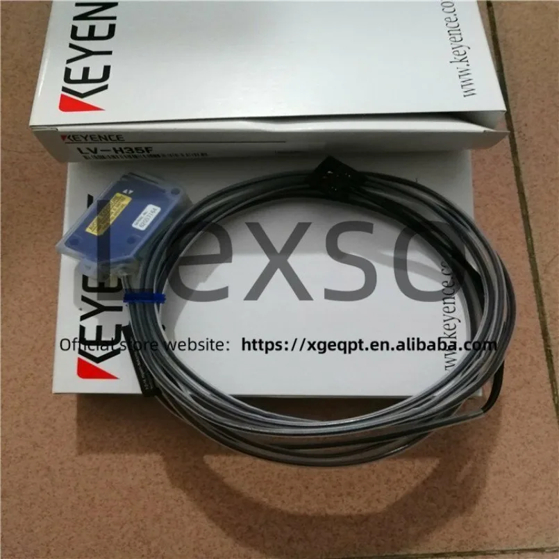 

1 шт. KEYENCE LV-H35F новый в коробке LVH35 датчик приближения ускоренная доставка